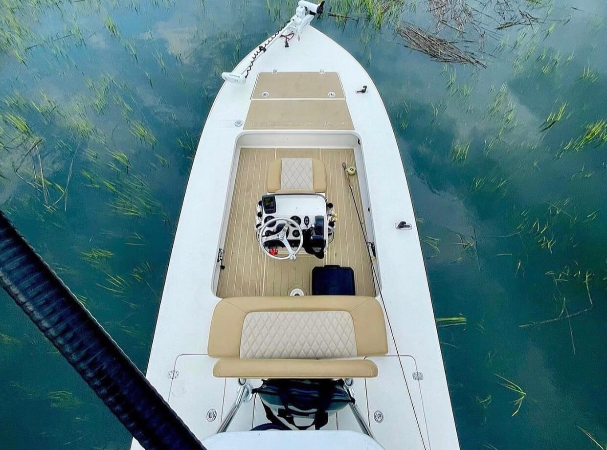 Carpeting Versus Non-Slip Boat Flooring - Which is Better?