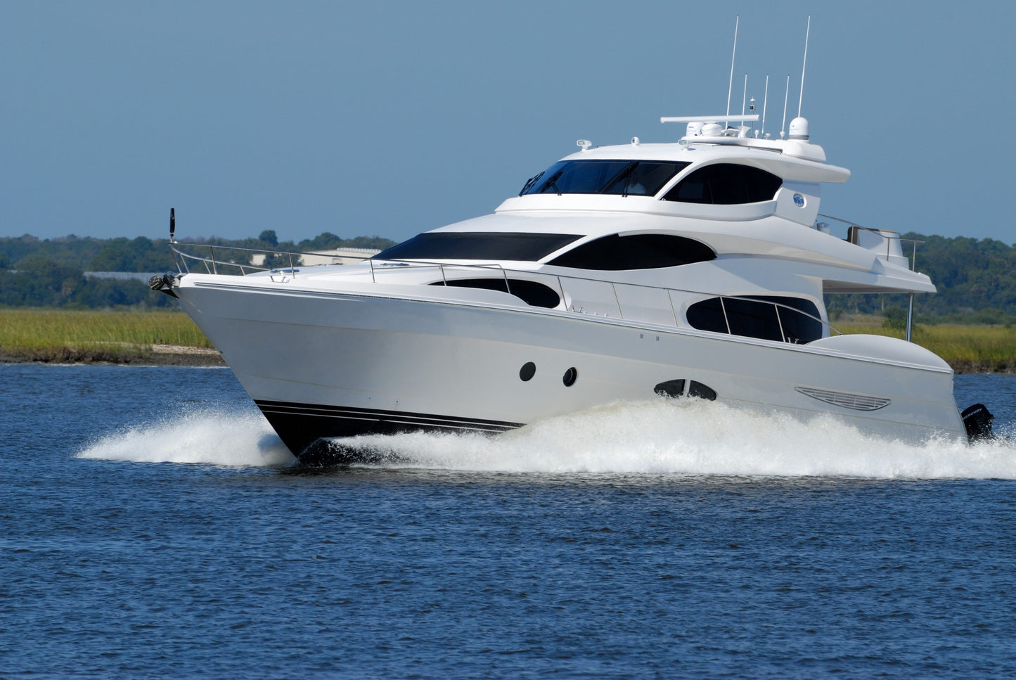 How to Choose the Best Yacht Flooring: Things to Consider